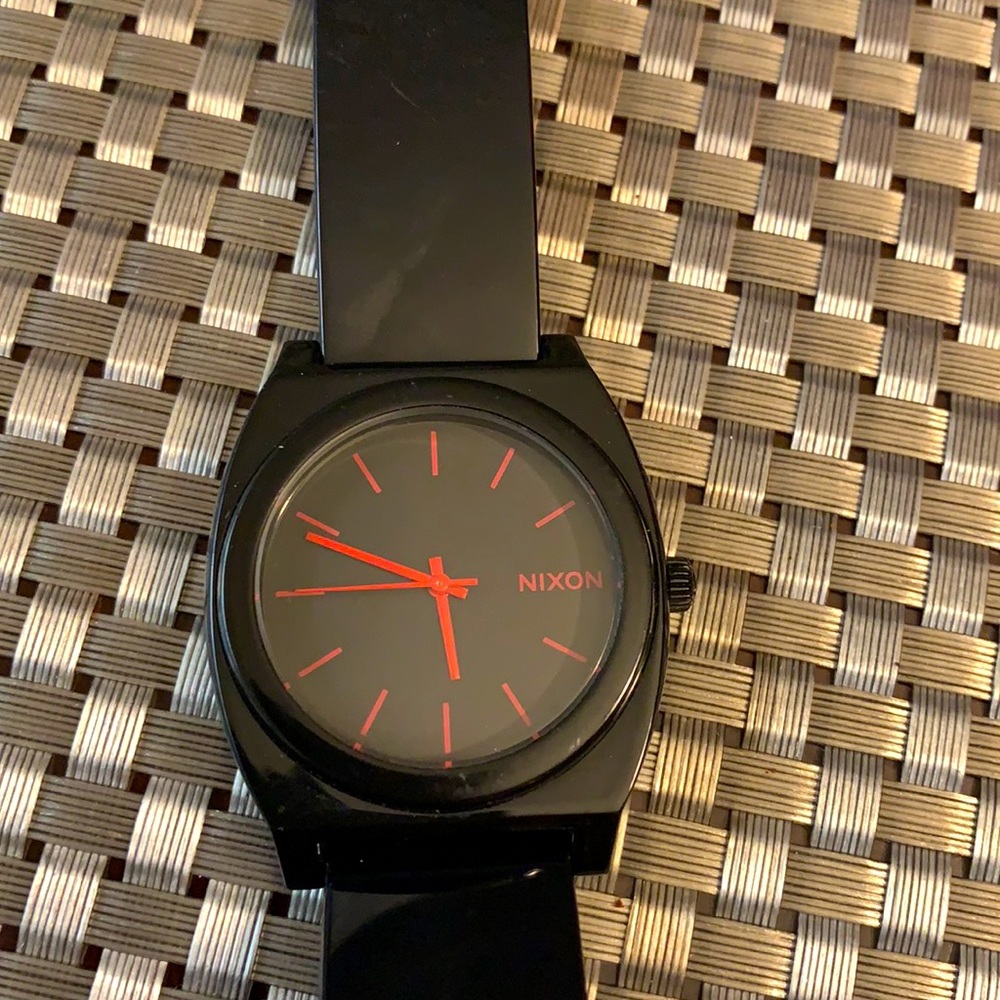 Nixon watch